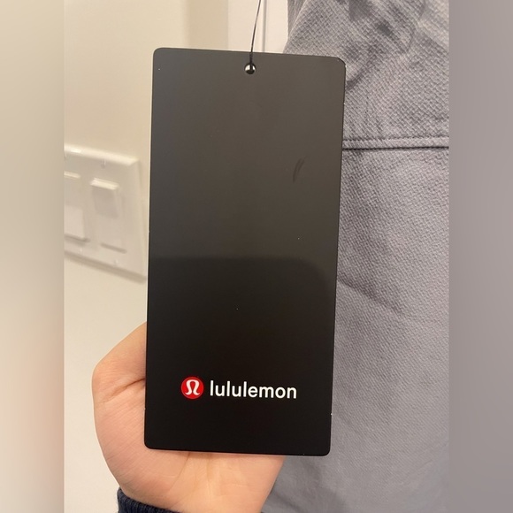 BRAND NEW License to Train Short 7” *LL - Picture 4 of 4